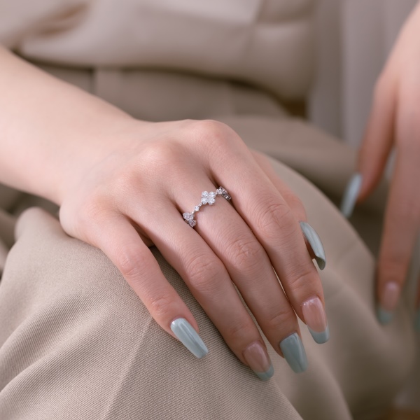 「昙 DreamCloud 系列」银S925白色心形爱心镶嵌四叶草设计白色圆锆点缀小众时尚简约花朵戒指