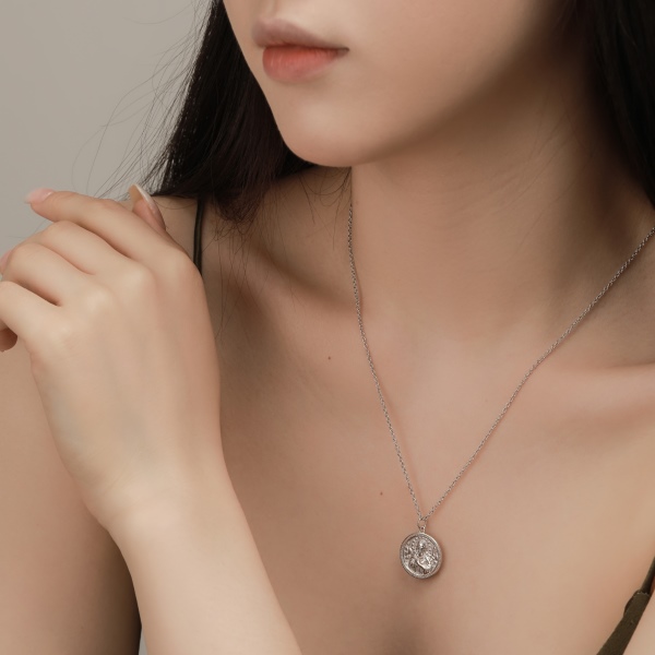 S925纯银圆形圆牌吊坠圣母玛利亚耶稣跨境ins百搭项链