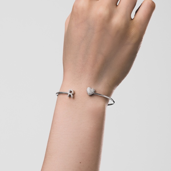 「印记 Imprint 系列」银S925白色圆锆镶嵌字母R设计心形爱心简约开口小众手镯