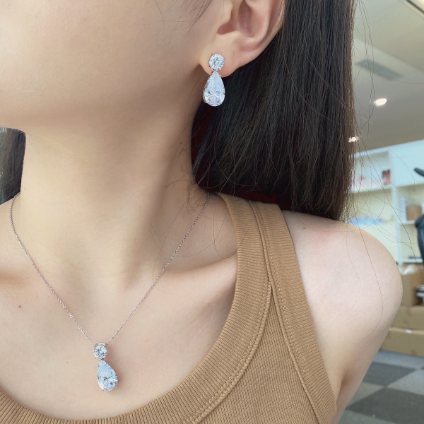 跨境爆款S925纯银简约鸽子蛋水滴造型梨形气质优雅仙美婚礼耳环精致超闪