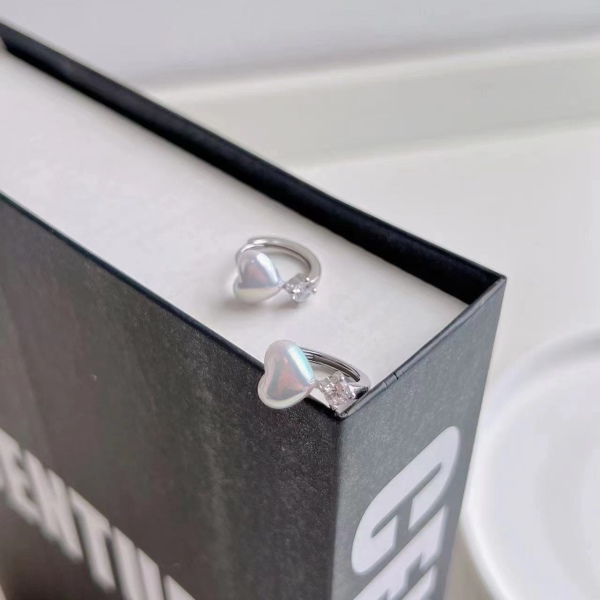 S925纯银人鱼姬珍珠爱心耳环小众设计感仙女风耳饰女耳钉