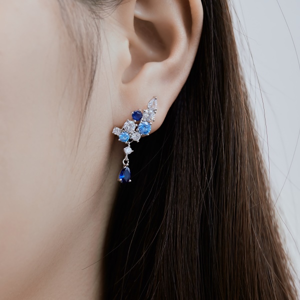 「曦光 Daybreak 系列」S925纯银白色圆锆镶嵌梨形小众设计时尚高级感耳钉