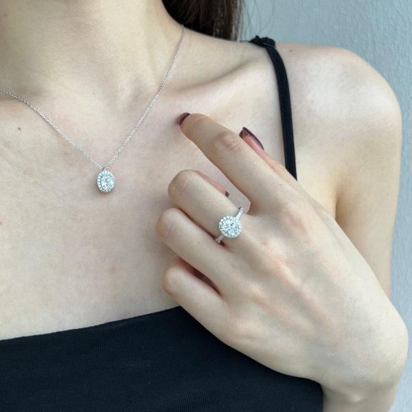 「格调 Stylish 系列」S925纯银白色椭圆形锆石白色圆锆镶嵌小众设计轻奢时尚项链