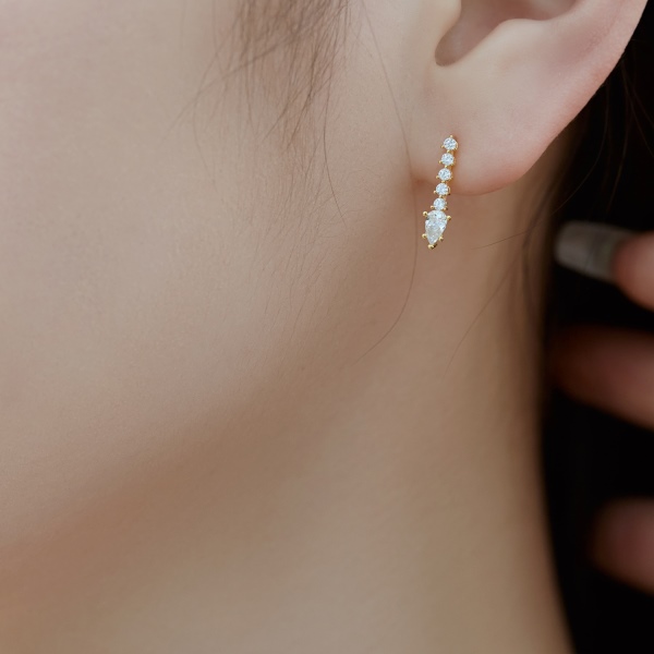 「曦光 Daybreak 系列」S925纯银白色梨形水滴圆锆排钻镶嵌时尚报答耳环