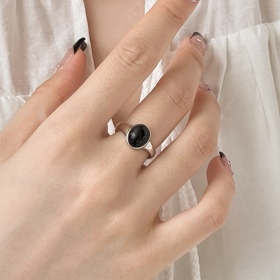 「灰序 Preface 系列」S925纯银天然黑玛瑙戒指女椭圆形开口高级感黑色宽戒百搭个性开口戒指