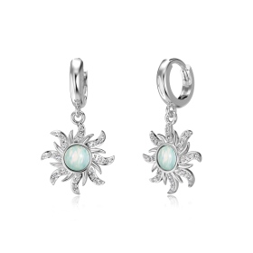 「澳宝 Opal Collection 系列 」银S925白色合成澳宝石白色圆锆线圈太阳花设计小众时尚耳环