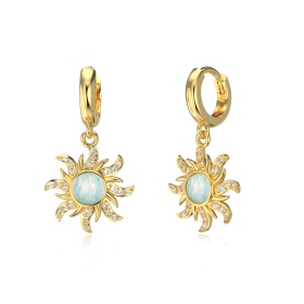 「澳宝 Opal Collection 系列 」银S925白色合成澳宝石白色圆锆线圈太阳花设计小众时尚耳环